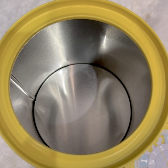 BEEKMAN 1802 Make Time for Kindness Collector’s Tin Pail with Key Chain - Picture 3 of 7